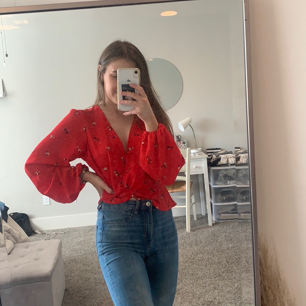 Red flowy sleeve Wild Fable top